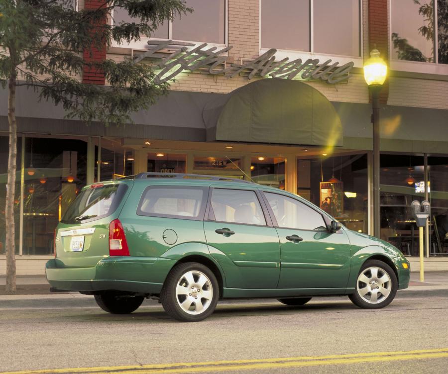  Ford Focus Wagon 1999 года  (фото 32 из 75)
